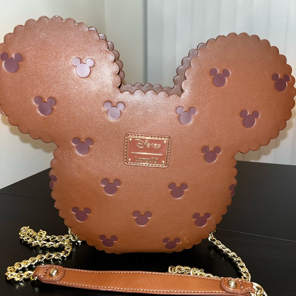 loungefly ice cream sandwich purse